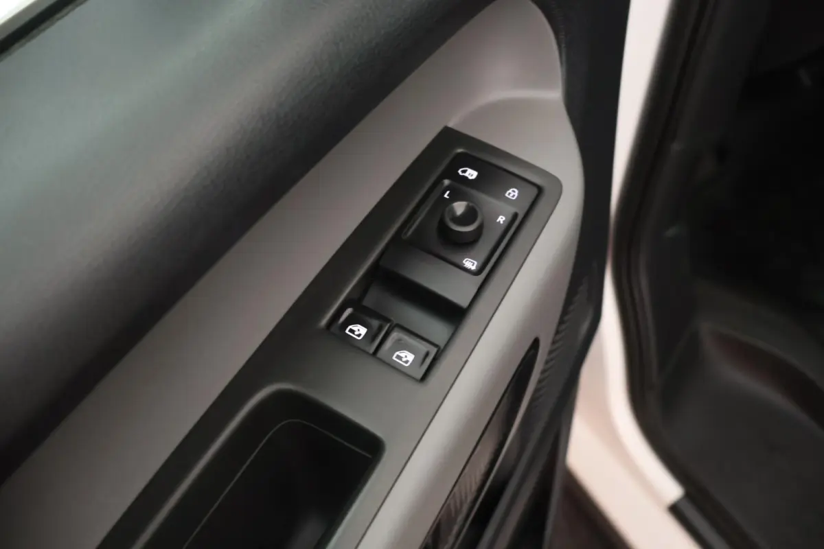 77 kWh 204pk SOH 98% Trekhaak Navigatie Stoelverwarming Adaptive Cruise Control Bijrijdersbank Climate control