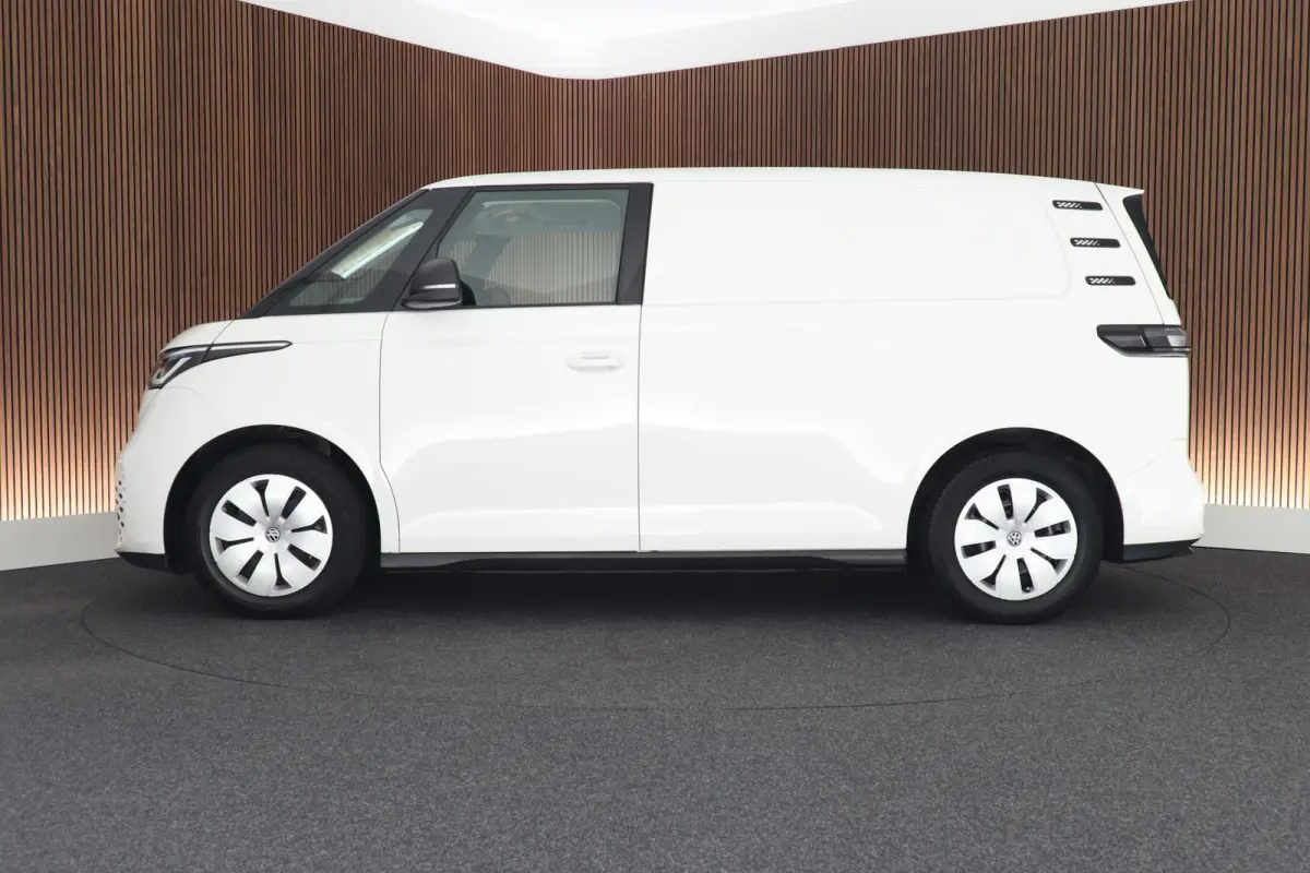 77 kWh 204pk SOH 98% Trekhaak Navigatie Stoelverwarming Adaptive Cruise Control Bijrijdersbank Climate control