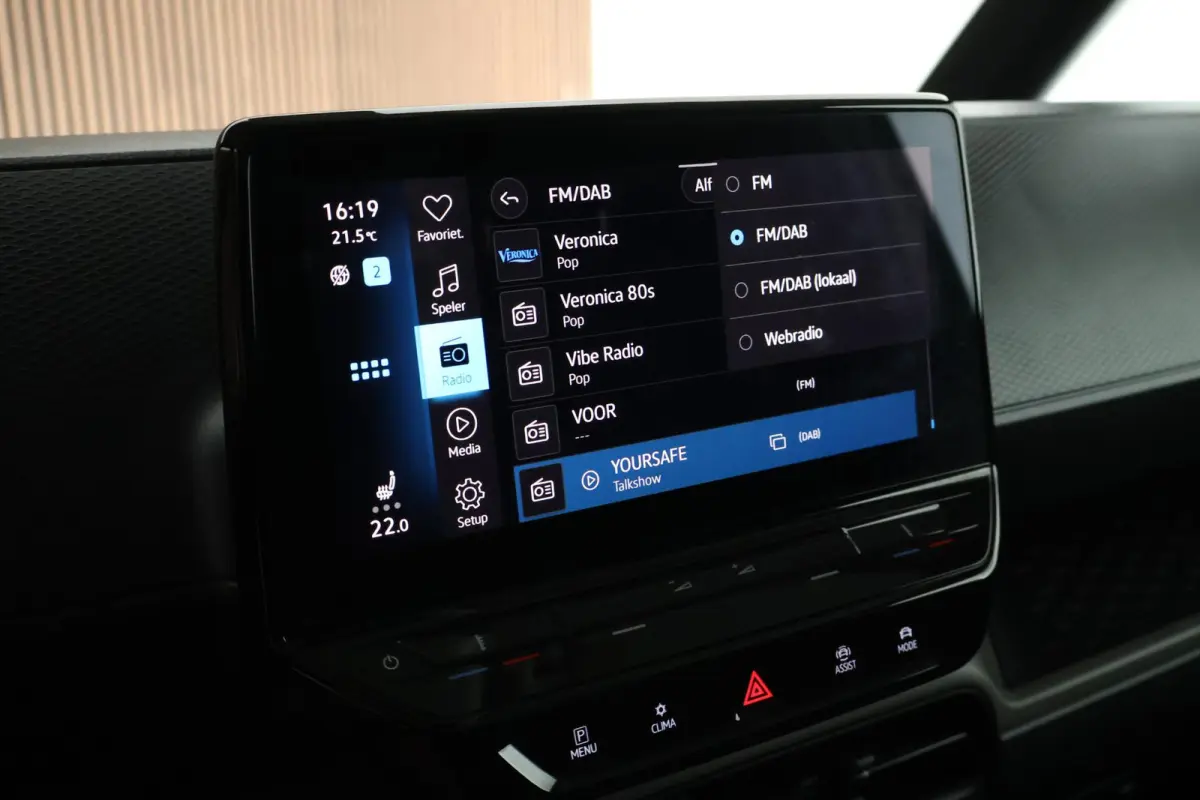 77 kWh 204pk SOH 98% Trekhaak Navigatie Stoelverwarming Adaptive Cruise Control Bijrijdersbank Climate control