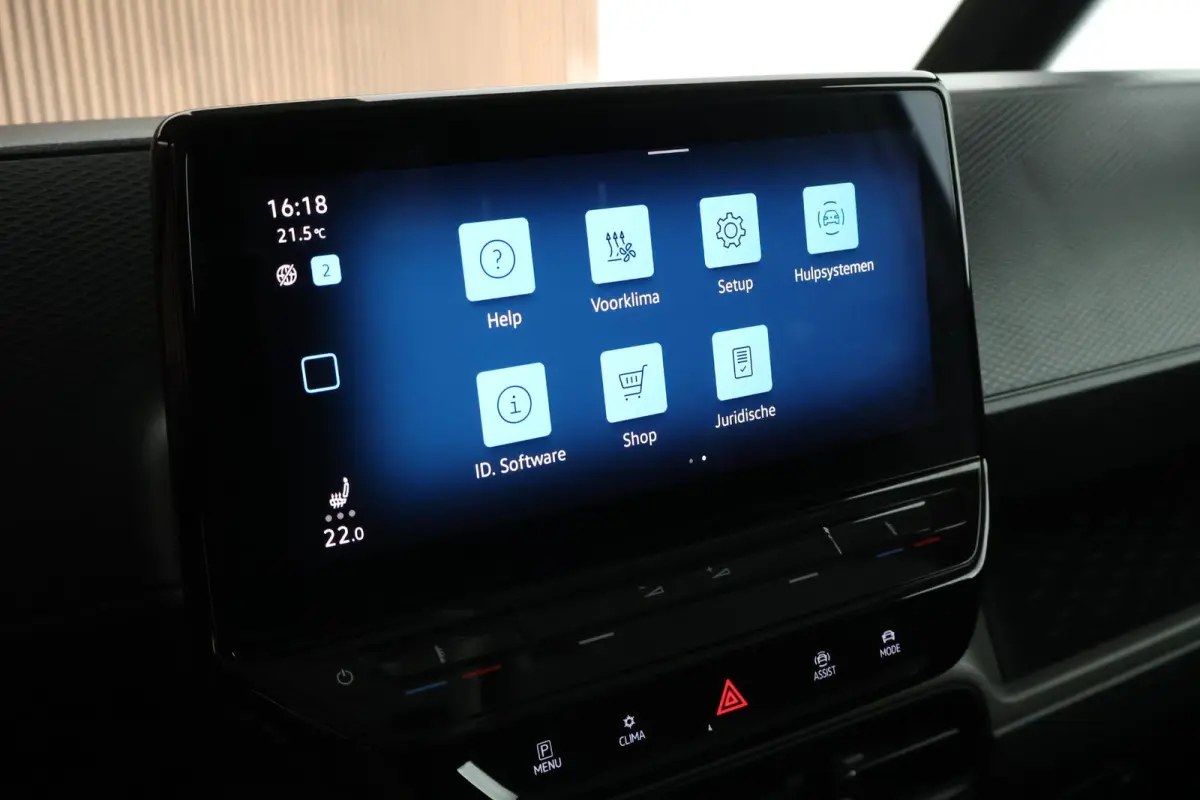 77 kWh 204pk SOH 98% Trekhaak Navigatie Stoelverwarming Adaptive Cruise Control Bijrijdersbank Climate control