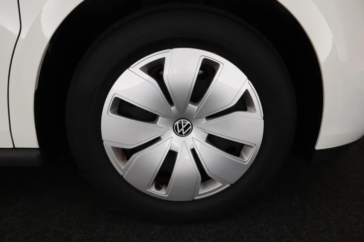 77 kWh 204pk SOH 98% Trekhaak Navigatie Stoelverwarming Adaptive Cruise Control Bijrijdersbank Climate control