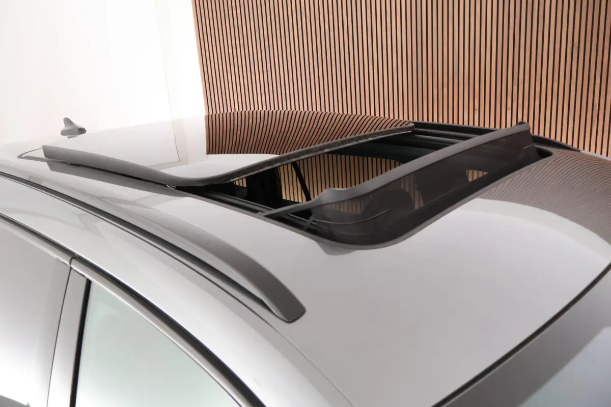 1.5 TSI 204pk PHEV Sportline Business Trekhaak Camera Canton LED Memory Stoelverwarming Panoramadak Navigatie