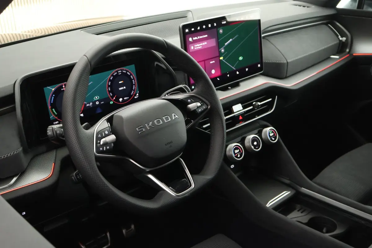 1.5 TSI 204pk PHEV Sportline Business Trekhaak Camera Canton LED Memory Stoelverwarming Panoramadak Navigatie