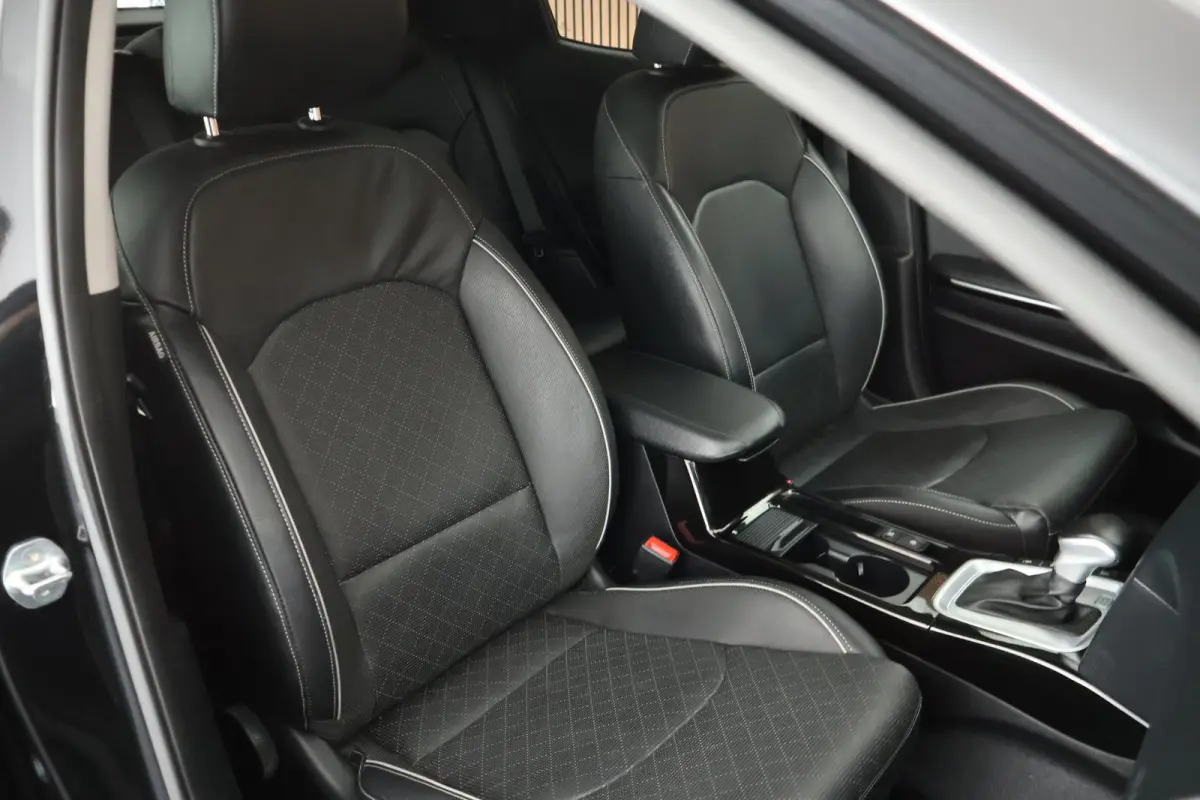 1.6 GDi PHEV ExecutiveLine Trekhaak Panoramadak Leder Camera Stoelkoeling+verwarming Keyless Navigatie