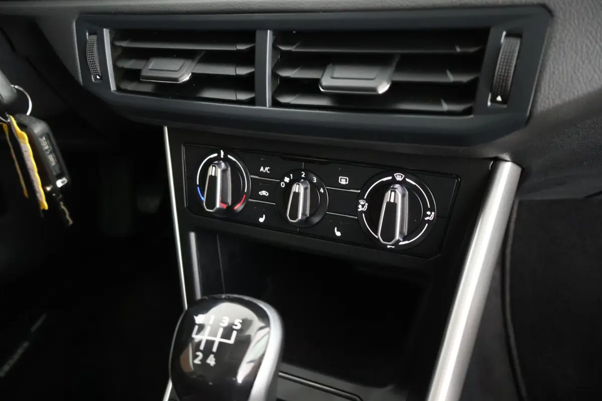 1.0 TSI 95pk Life Stoelverwarming Virtual Cockpit Navigatie