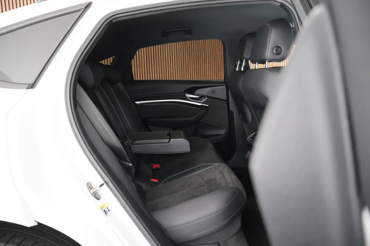 55 408pk quattro S edition 95 kWh SOH 91% Luchtvering 360Camera Nachtzicht Keyless Adaptive cruise