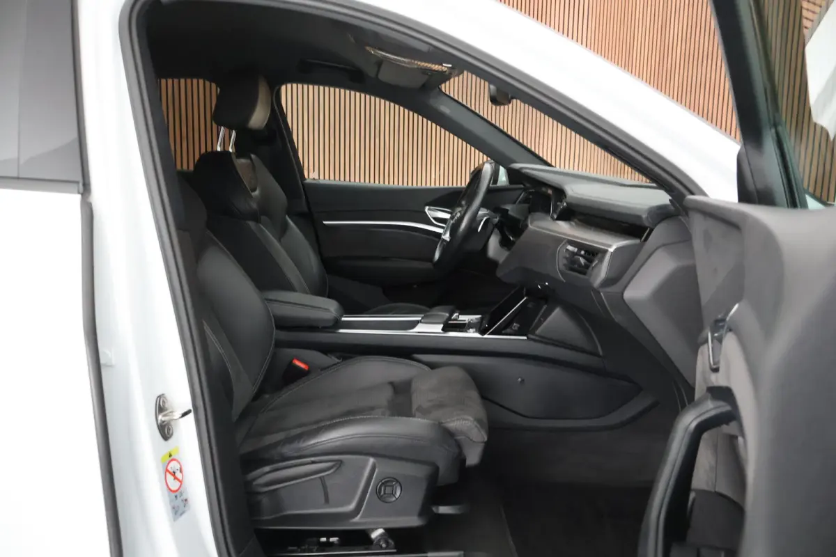55 408pk quattro S edition 95 kWh SOH 91% Luchtvering 360Camera Nachtzicht Keyless Adaptive cruise