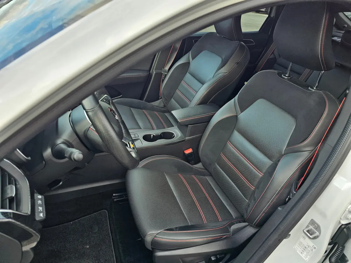 1.6 E-Tech Hybrid 145 R.S. Line Trekhaak | Adaptive Cruise Control | Android Auto/Apple Carplay | Stoel en Stuur Verwarming