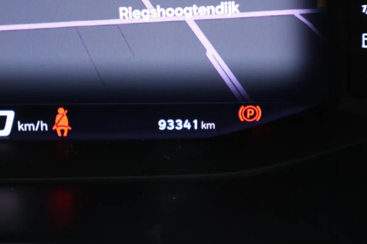 1.0 EcoTSI 95pk FR Business Intense Stoelverwarming Camera Virtual Cockpit LED Navigatie
