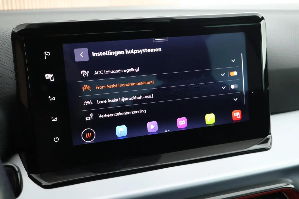 1.0 EcoTSI 95pk FR Business Intense Stoelverwarming Camera Virtual Cockpit LED Navigatie