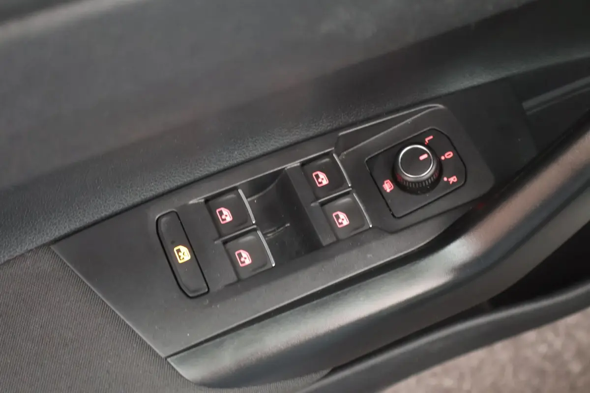 1.0 TSI 95pk Comfortline Climate Control Parkeersensoren Navigatie Stoelverwarming