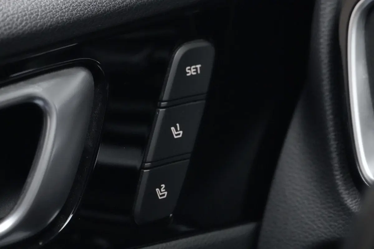 1.6 T-GDI GT PlusLine Automaat 204 PK | Pano-dak | CarPlay | Acc | Led | Camera | Stuur + Stoelverwarming | Pdc | JBL | Memory | Keyless |