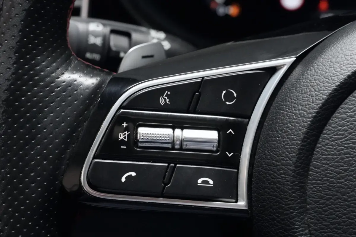 1.6 T-GDI GT PlusLine Automaat 204 PK | Pano-dak | CarPlay | Acc | Led | Camera | Stuur + Stoelverwarming | Pdc | JBL | Memory | Keyless |