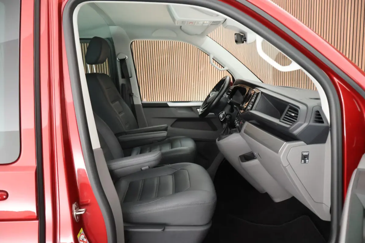 2.0 TDI 150pk DSG L2H1 32 DC Bulli Trekhaak Camera Leder LED Virtual Cockpit Navigatie