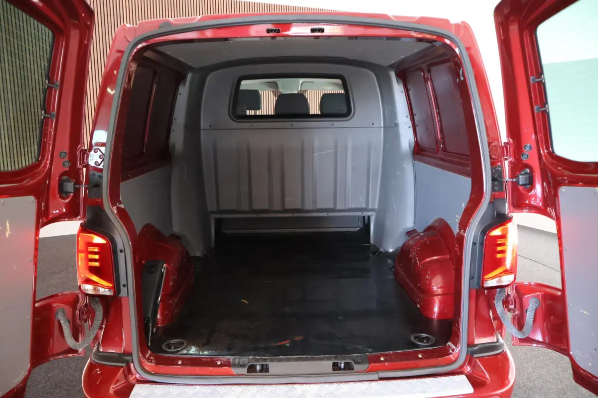 2.0 TDI 150pk DSG L2H1 32 DC Bulli Trekhaak Camera Leder LED Virtual Cockpit Navigatie