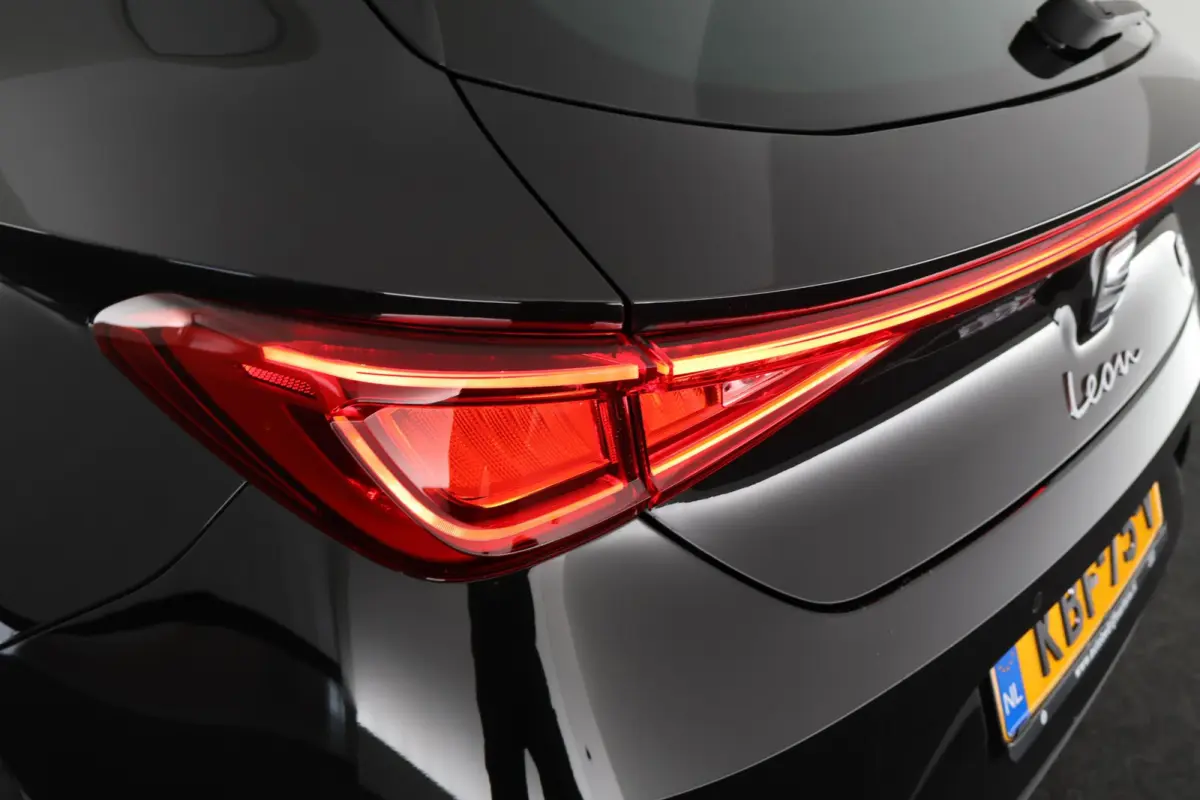 1.4 TSI 204pk eHybrid PHEV FR Business Intense Stoelverwarming Navigatie