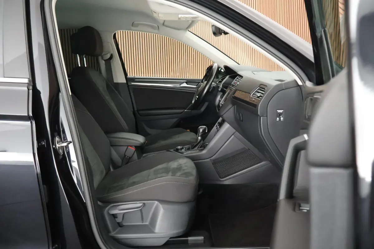 2.0 TSI 180pk DSG 4Motion R-Line Highline Trekhaak Keyless Virtual Cockpit Navigatie