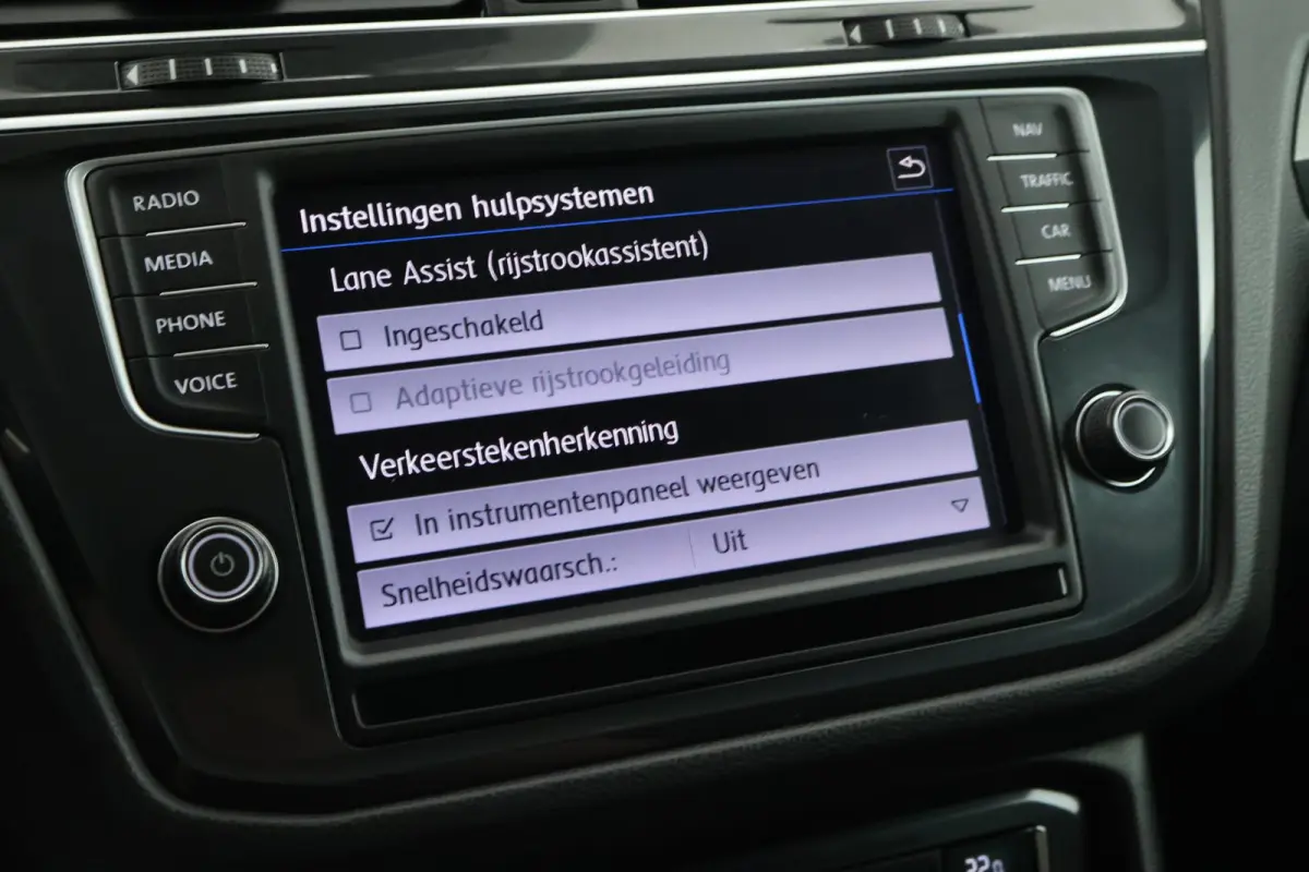2.0 TSI 180pk DSG 4Motion R-Line Highline Trekhaak Keyless Virtual Cockpit Navigatie