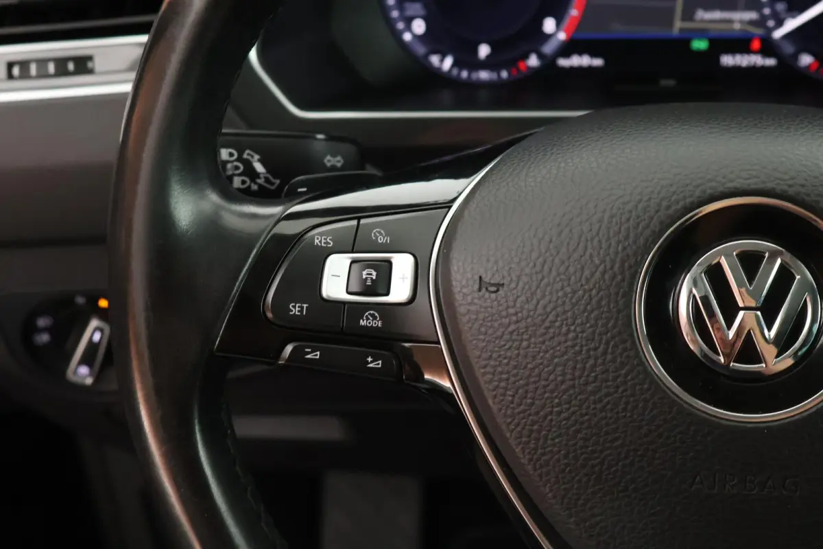 2.0 TSI 180pk DSG 4Motion R-Line Highline Trekhaak Keyless Virtual Cockpit Navigatie