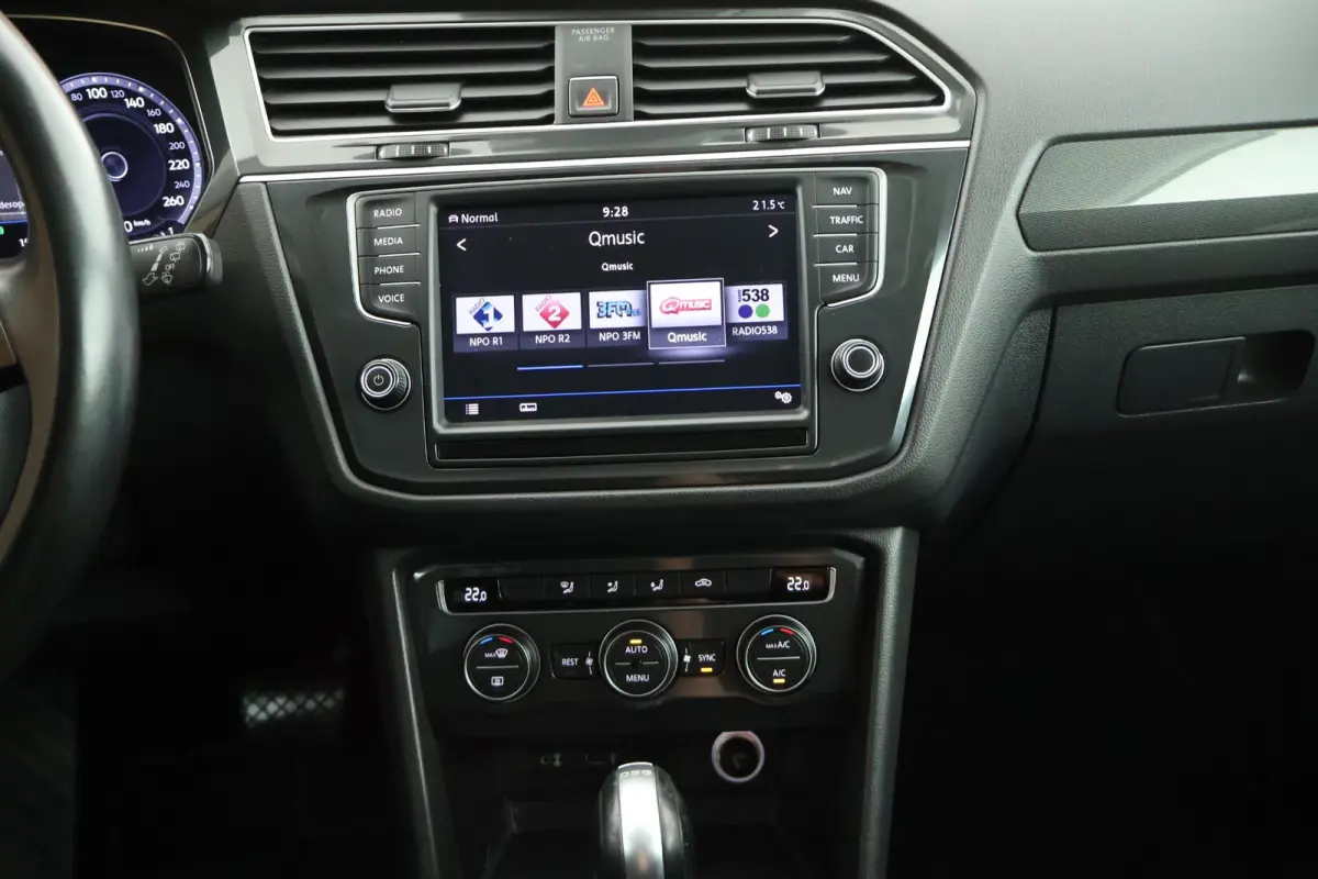 2.0 TSI 180pk DSG 4Motion R-Line Highline Trekhaak Keyless Virtual Cockpit Navigatie