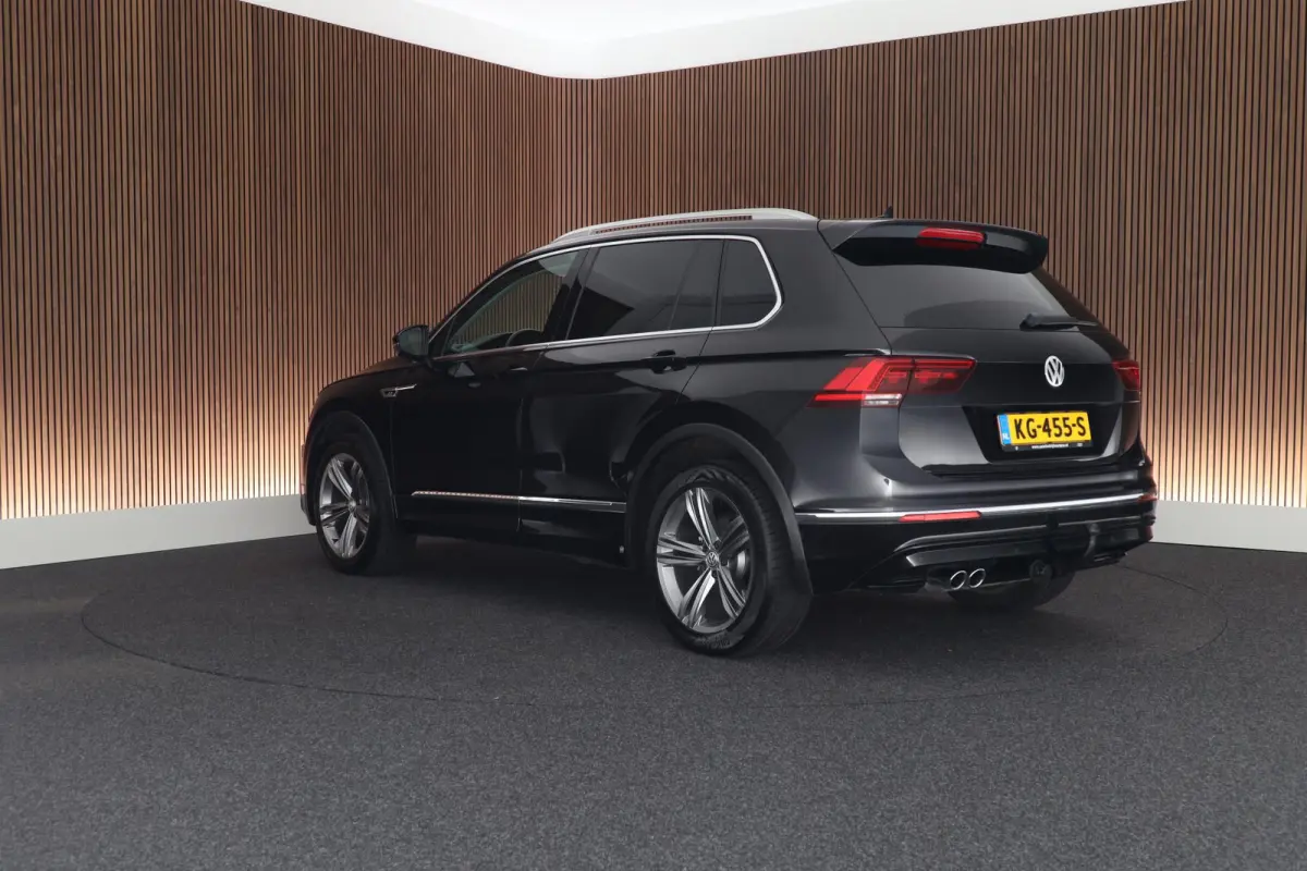 2.0 TSI 180pk DSG 4Motion R-Line Highline Trekhaak Keyless Virtual Cockpit Navigatie