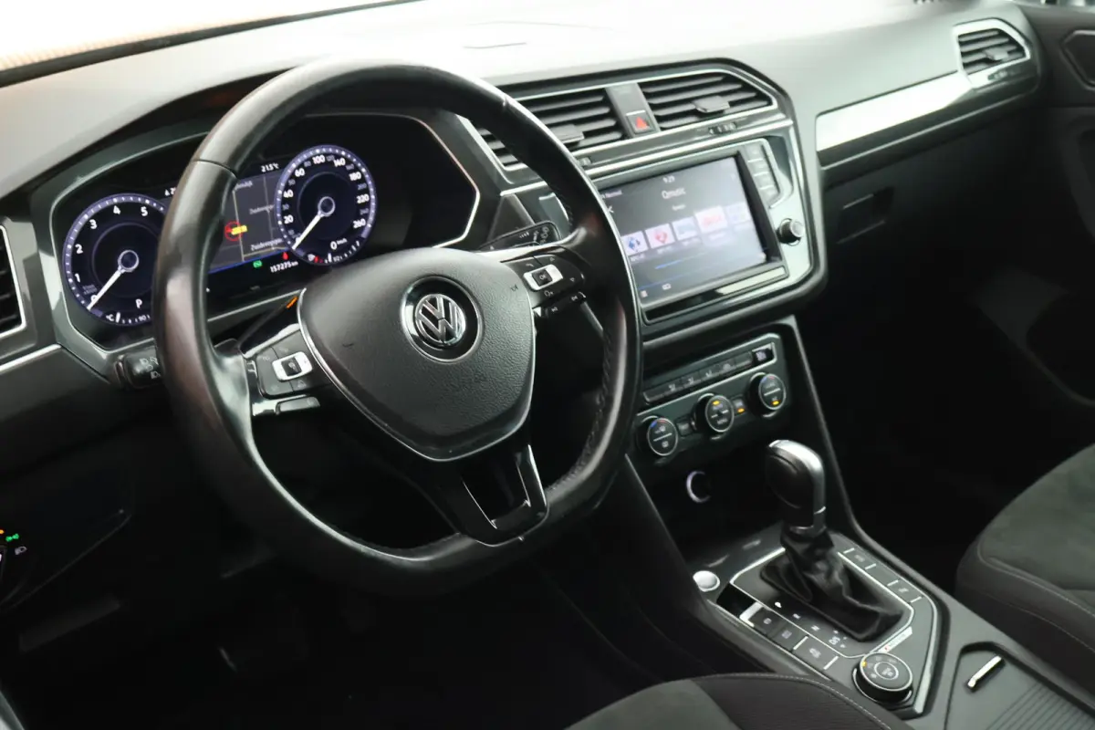 2.0 TSI 180pk DSG 4Motion R-Line Highline Trekhaak Keyless Virtual Cockpit Navigatie