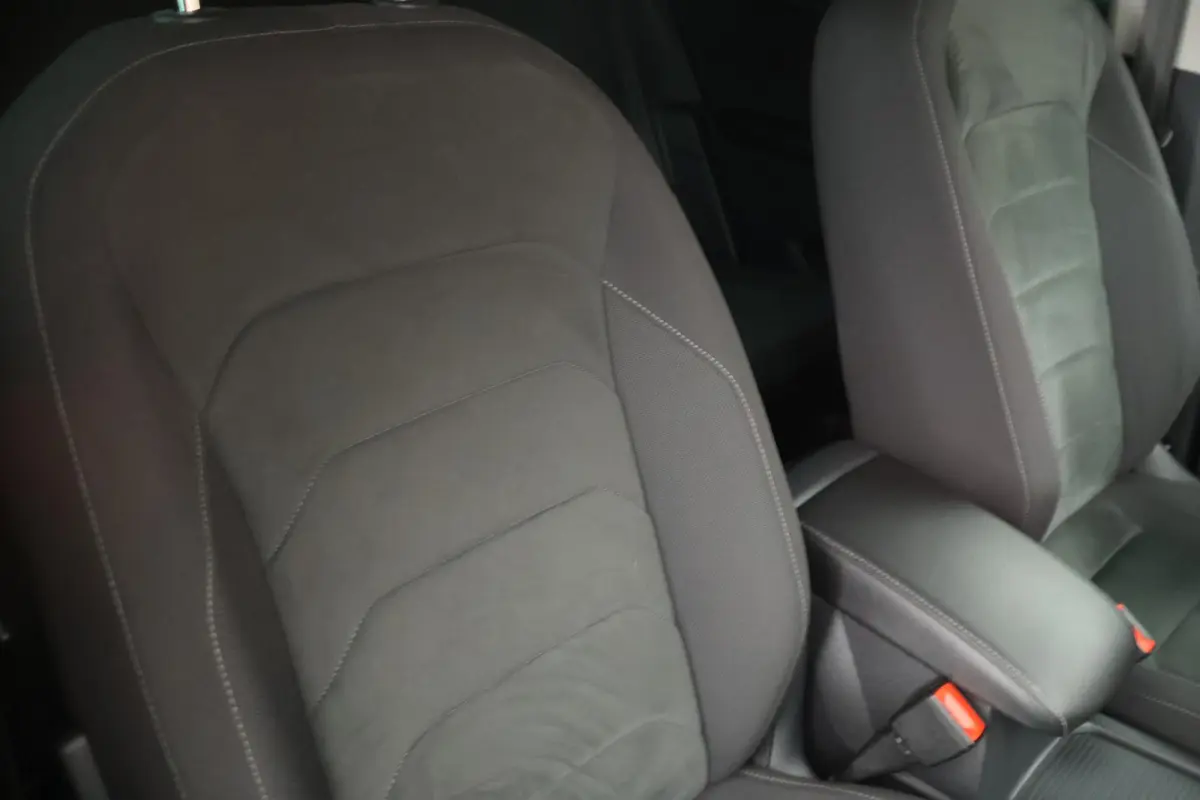 2.0 TSI 180pk DSG 4Motion R-Line Highline Trekhaak Keyless Virtual Cockpit Navigatie