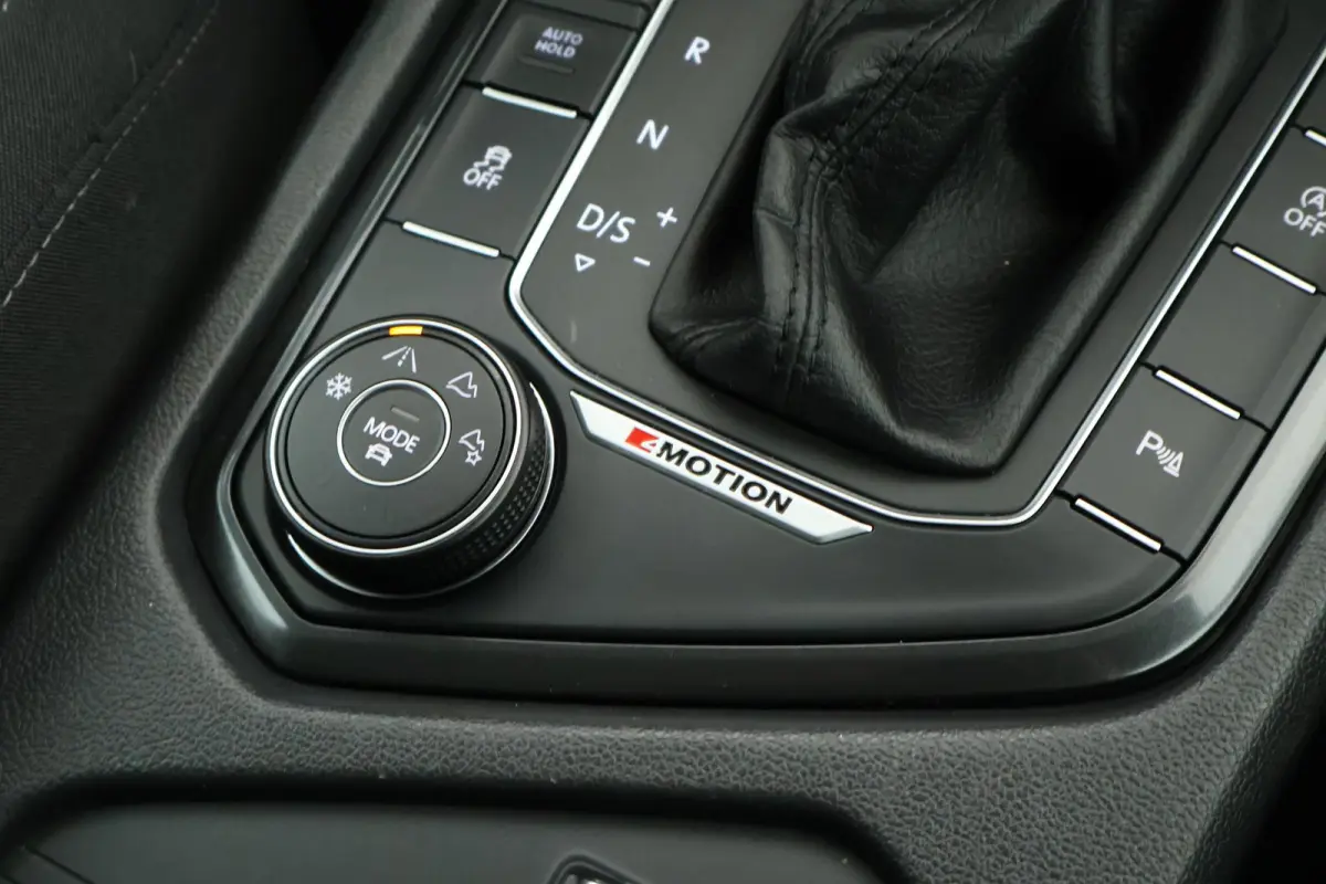 2.0 TSI 180pk DSG 4Motion R-Line Highline Trekhaak Keyless Virtual Cockpit Navigatie