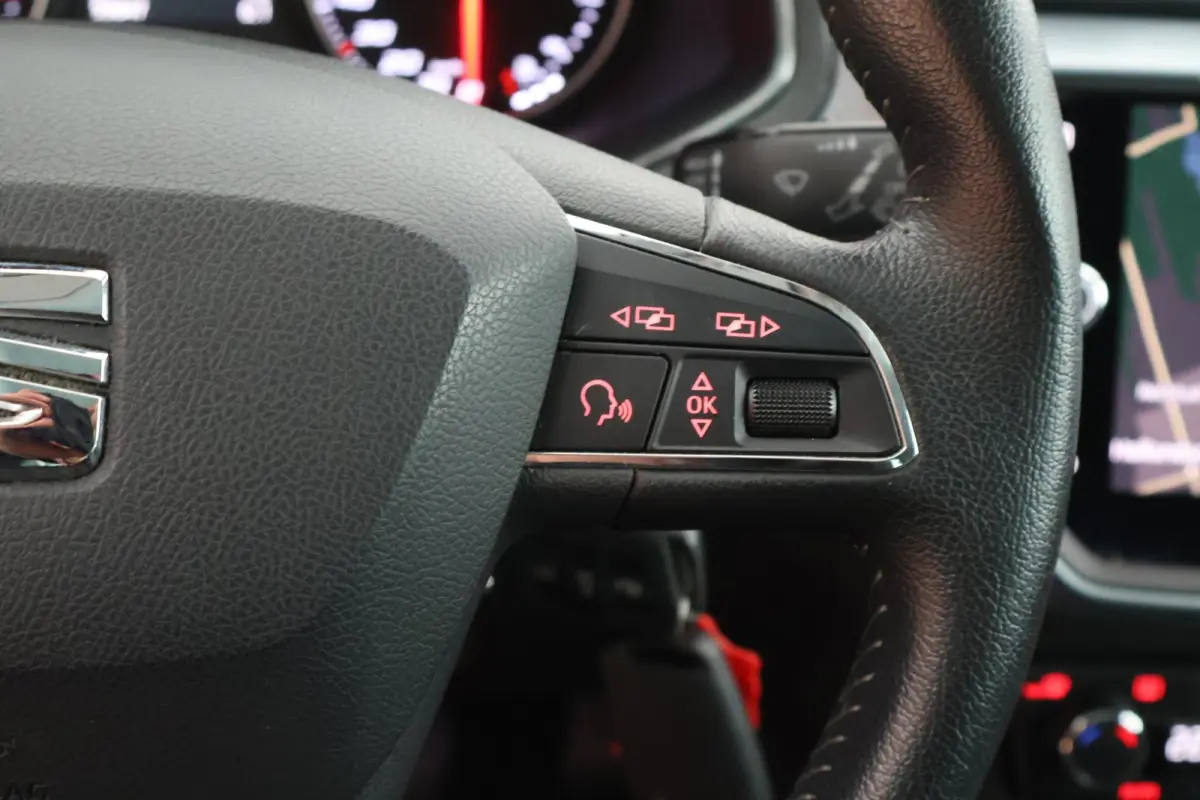 1.0 TSI 95pk Style Launch Edition Navigatie Climate Control Parkeersensoren