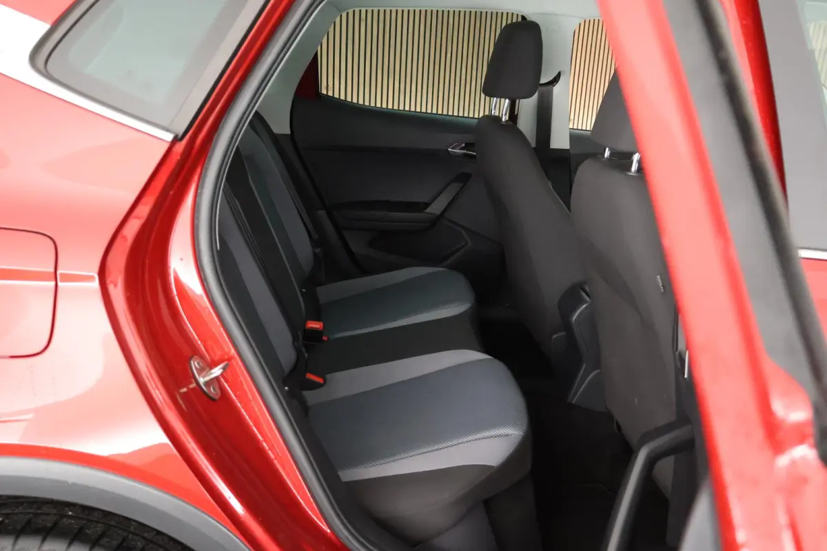 1.0 TSI 95pk Style Launch Edition Navigatie Climate Control Parkeersensoren