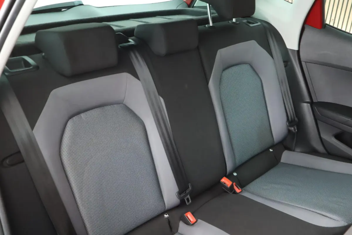 1.0 TSI 95pk Style Launch Edition Navigatie Climate Control Parkeersensoren