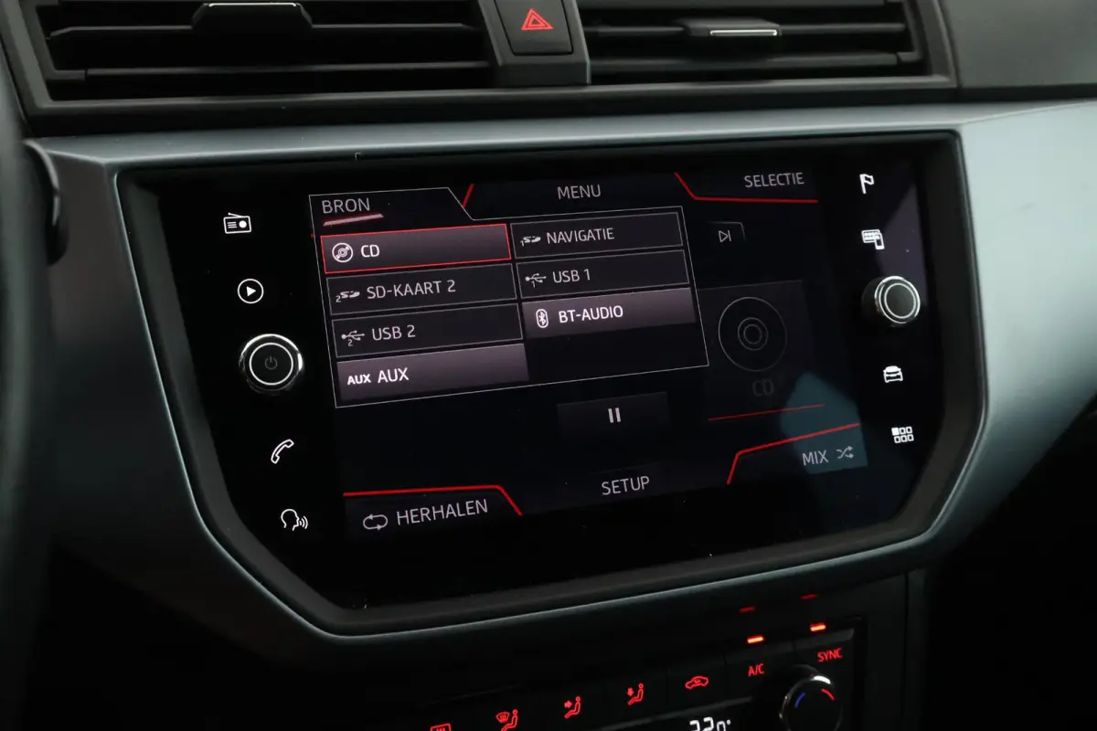 1.0 TSI 95pk Style Launch Edition Navigatie Climate Control Parkeersensoren