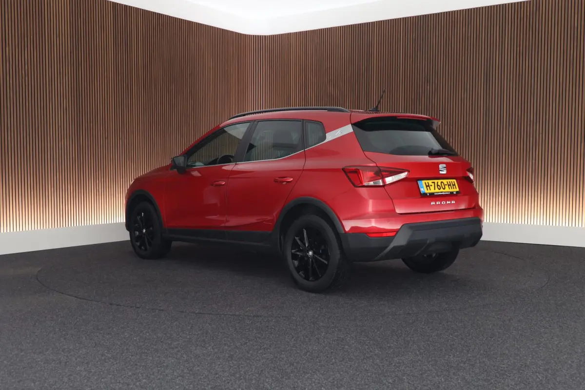 1.0 TSI 95pk Style Launch Edition Navigatie Climate Control Parkeersensoren