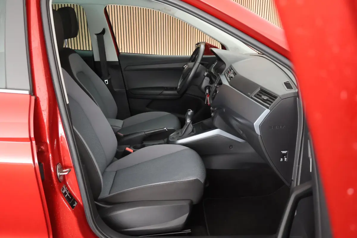 1.0 TSI 95pk Style Launch Edition Navigatie Climate Control Parkeersensoren