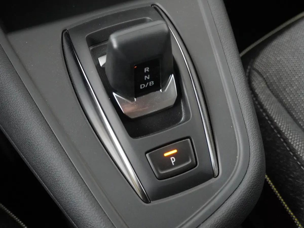 techno full hybrid E-Tech 160 | pack advanced driving assist | pack light & sound |