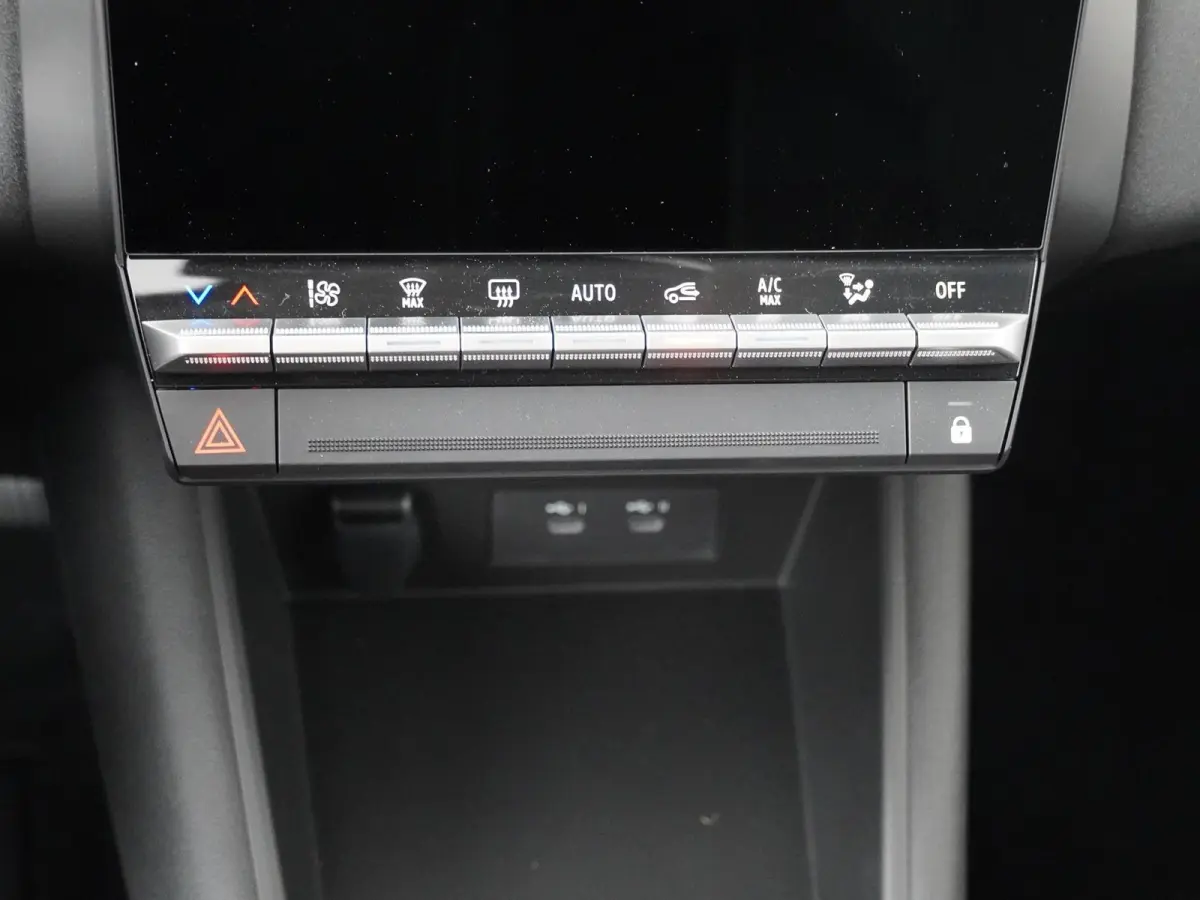 techno full hybrid E-Tech 160 | pack advanced driving assist | pack light & sound |