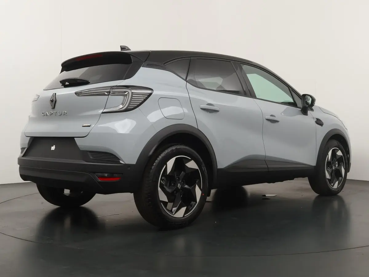 techno full hybrid E-Tech 160 | pack advanced driving assist | pack light & sound |