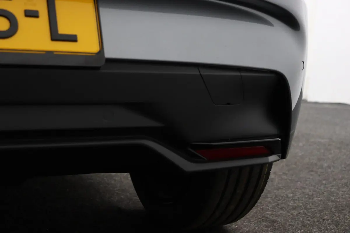 techno full hybrid E-Tech 160 pk | pack winter, safety & parking | lichtmetalen wielen 18""rythmic" | verlenging connected services openR link met vijf jaar |