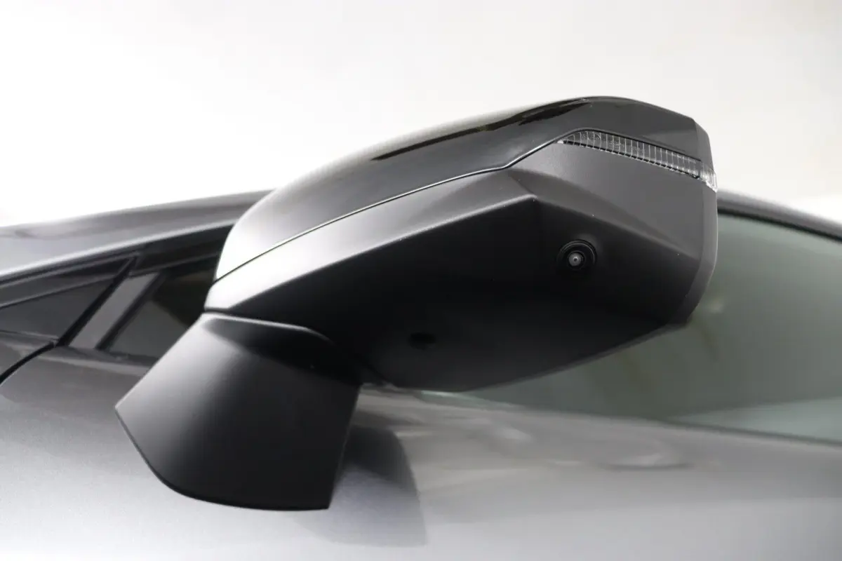 techno full hybrid E-Tech 160 pk | pack winter, safety & parking | lichtmetalen wielen 18""rythmic" | verlenging connected services openR link met vijf jaar |