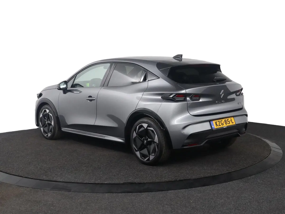 techno full hybrid E-Tech 160 pk | pack winter, safety & parking | lichtmetalen wielen 18""rythmic" | verlenging connected services openR link met vijf jaar |