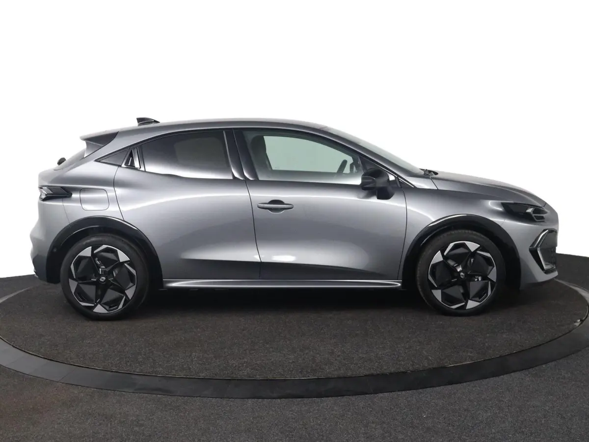techno full hybrid E-Tech 160 pk | pack winter, safety & parking | lichtmetalen wielen 18""rythmic" | verlenging connected services openR link met vijf jaar |