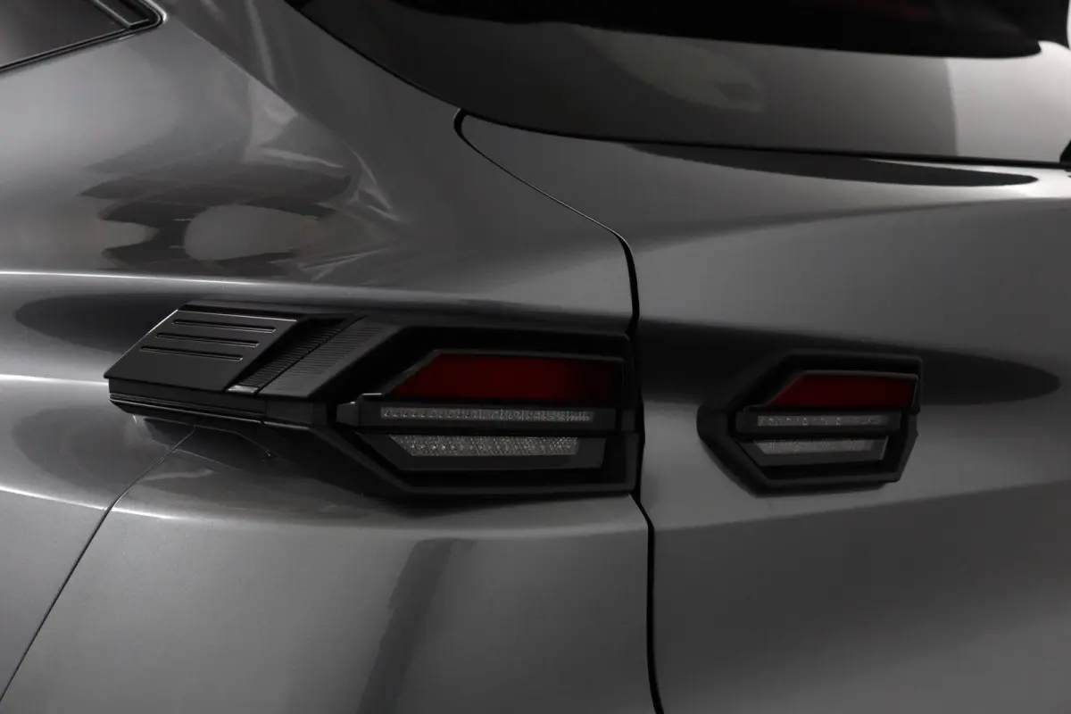 techno full hybrid E-Tech 160 pk | pack winter, safety & parking | lichtmetalen wielen 18""rythmic" | verlenging connected services openR link met vijf jaar |
