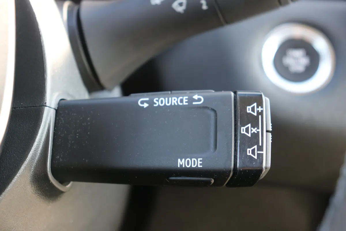 | Navi | Camera | PDC V+A | LED koplampen | LMV 17"| Cruise control | DAB |