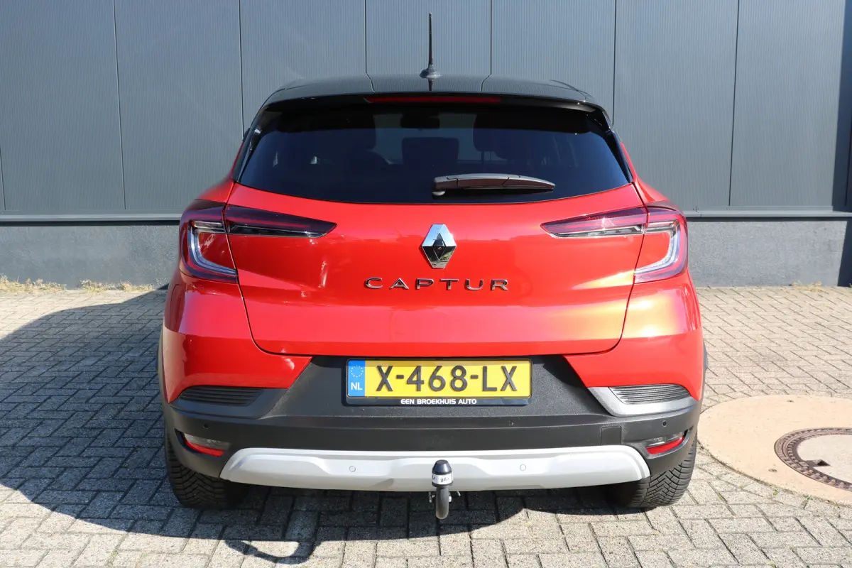 | Navi | Camera | PDC V+A | LED koplampen | LMV 17"| Cruise control | DAB |