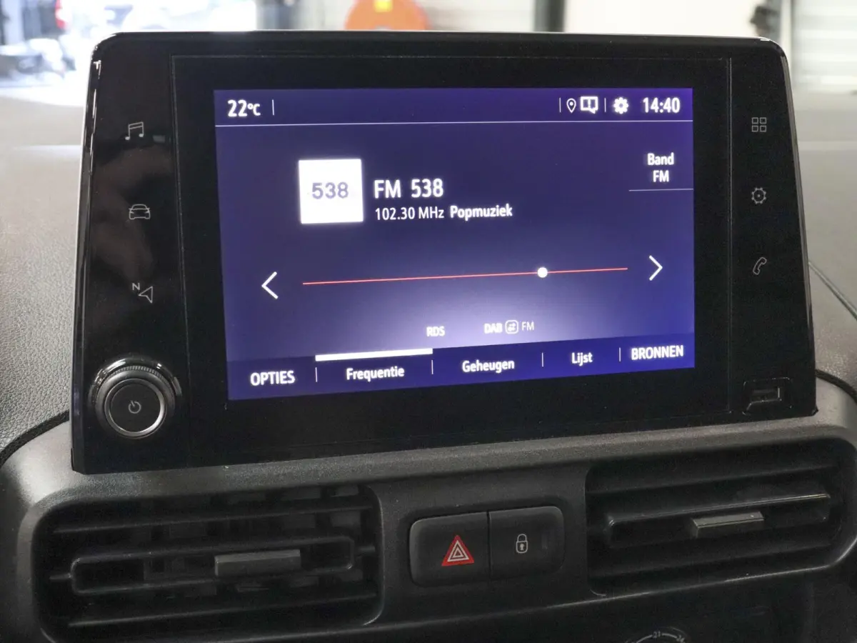 1.5D L1H1 Edition Airco Navigatie Trekhaak Carplay
