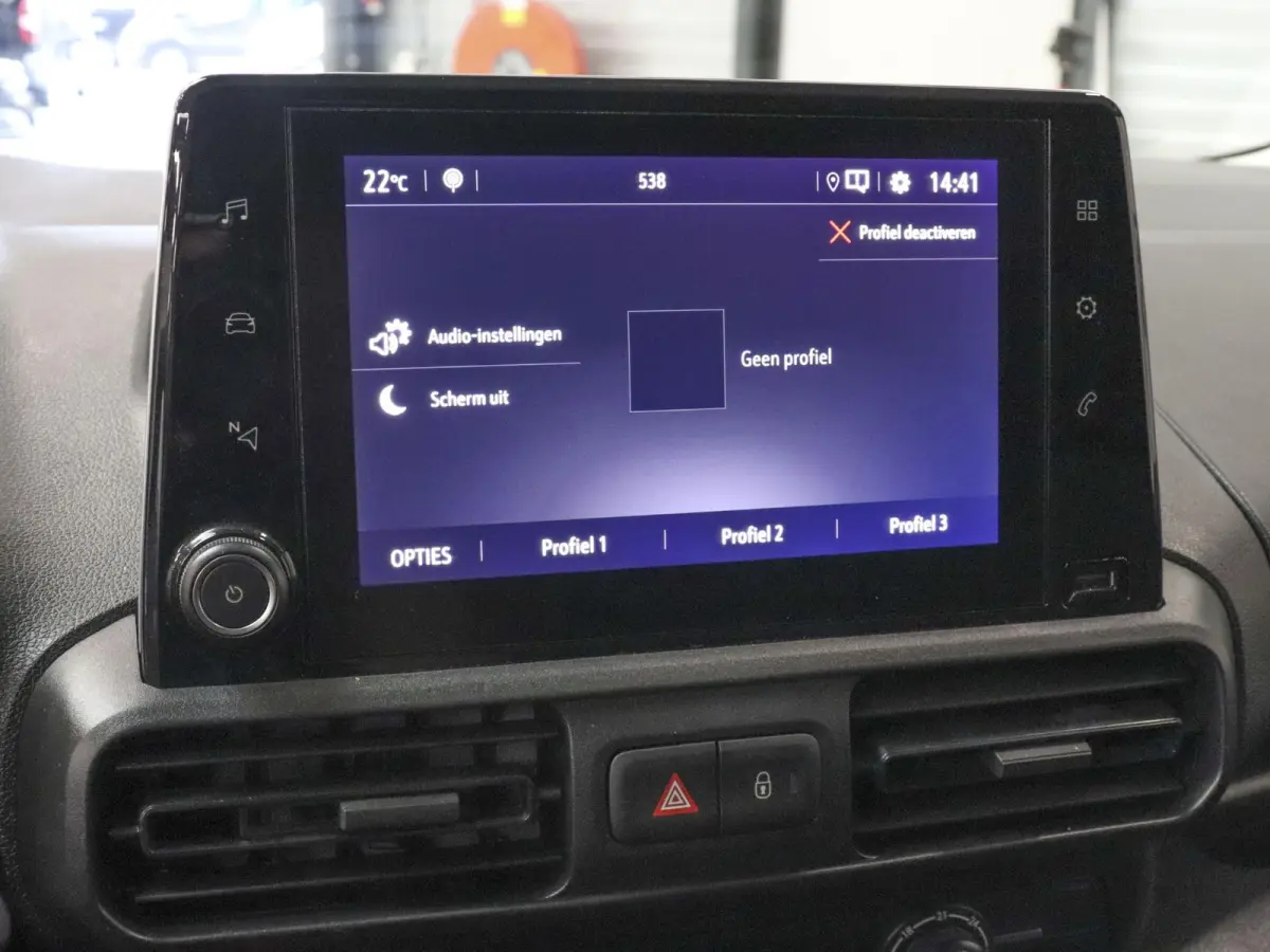 1.5D L1H1 Edition Airco Navigatie Trekhaak Carplay