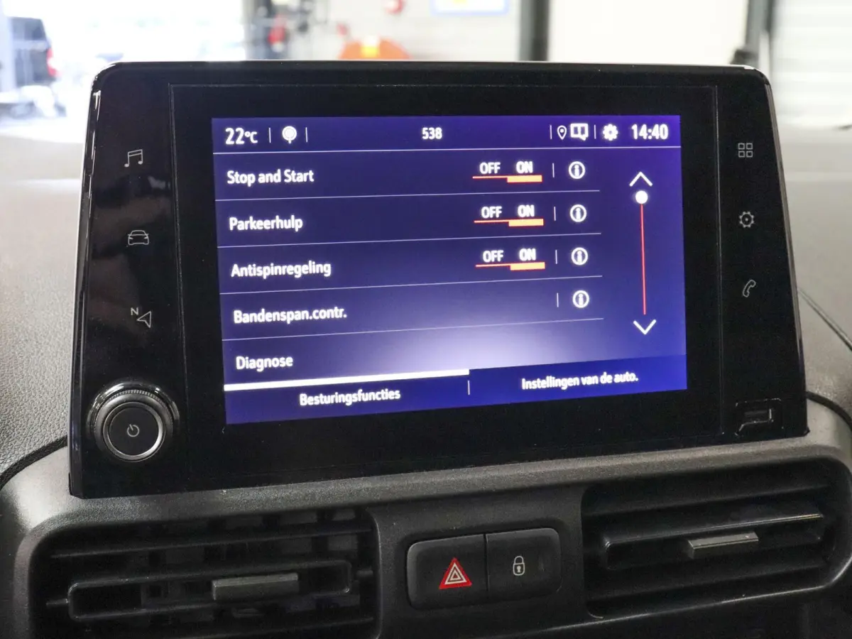 1.5D L1H1 Edition Airco Navigatie Trekhaak Carplay