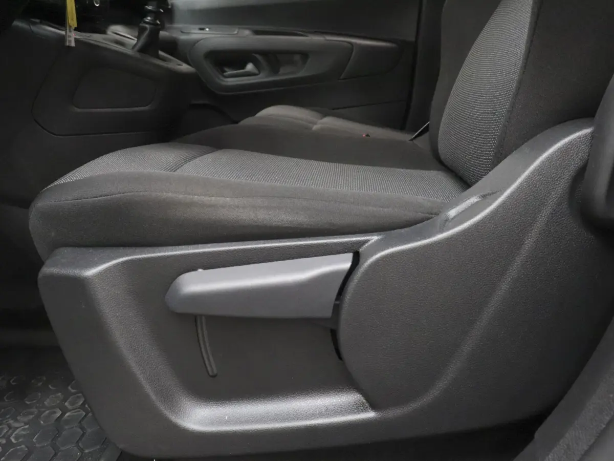1.5D L1H1 Edition Airco Navigatie Trekhaak Carplay