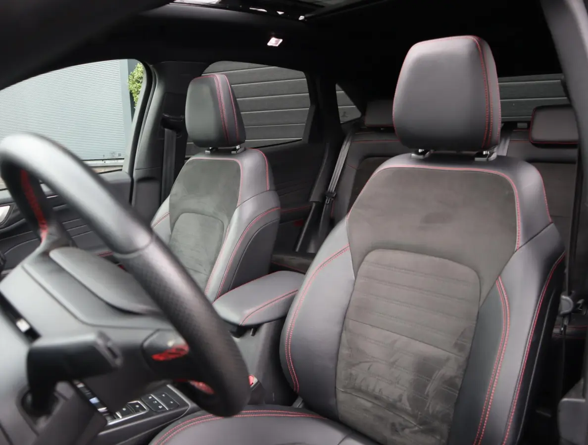 2.5 PHEV ST-Line X | Pano | Trekhaak | 20 Inch | Elektrich verstelbare stoelen | HUD | Winter pack | Full Options