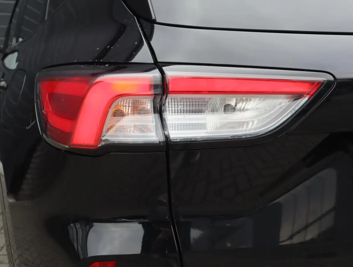 2.5 PHEV ST-Line X | Pano | Trekhaak | 20 Inch | Elektrich verstelbare stoelen | HUD | Winter pack | Full Options